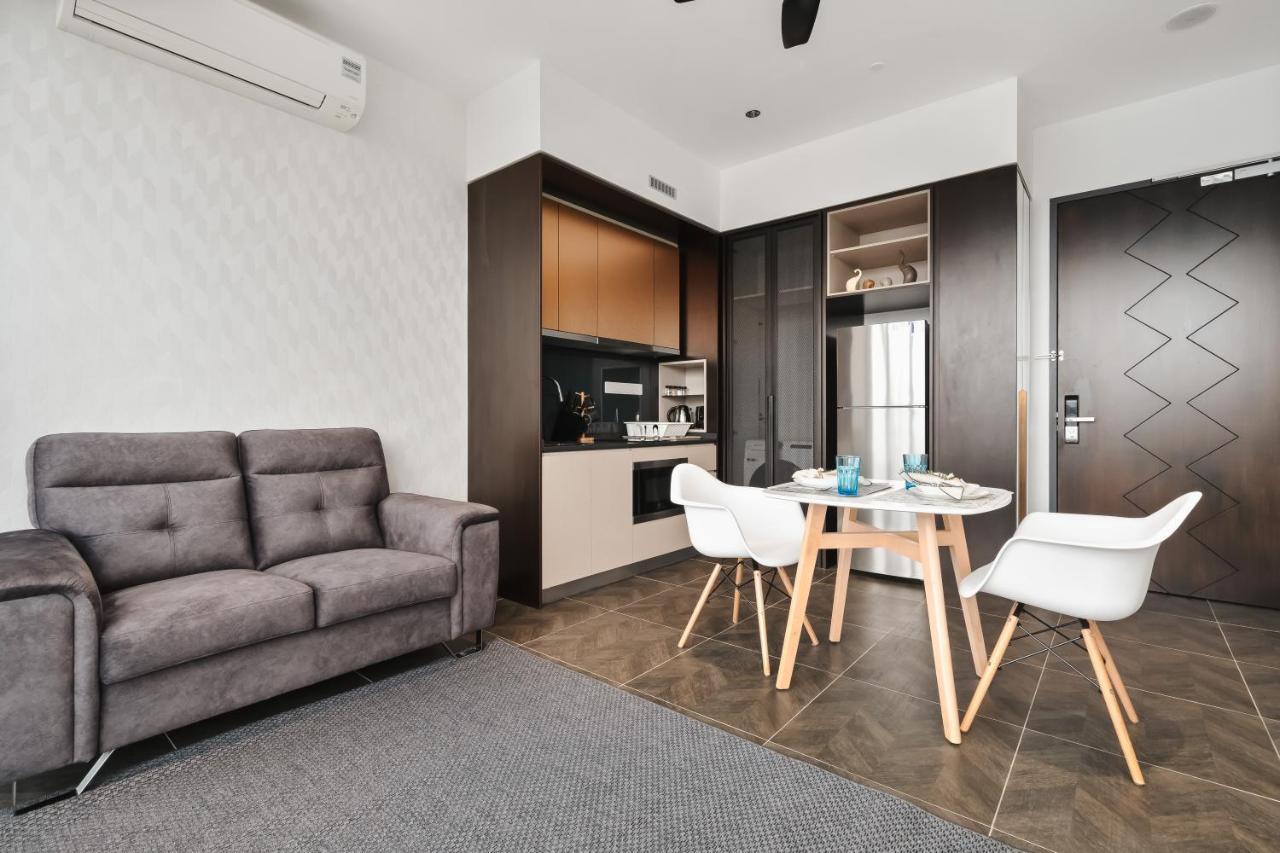 Scarletz Klcc Apartments By Soulasia Куала Лумпур Екстериор снимка