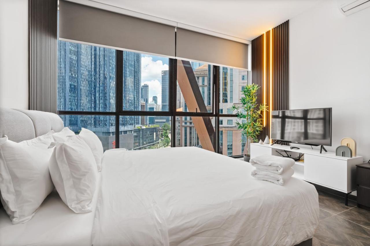 Scarletz Klcc Apartments By Soulasia Куала Лумпур Екстериор снимка